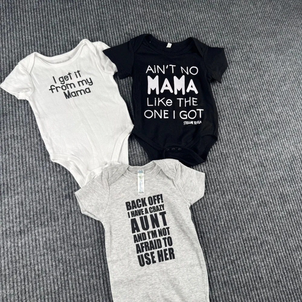 Lot of 3 Funny Graphic Baby Bodysuits Mama Aunt Slogan Black White Grey 6-9M 588